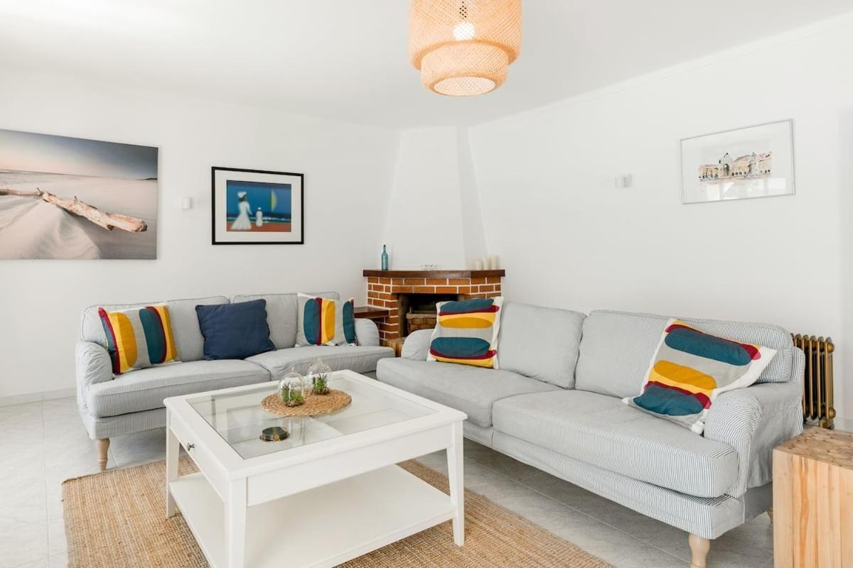 וילה נובה דה קסלה Beachfront Villa With Private Pool In Manta Rota מראה חיצוני תמונה