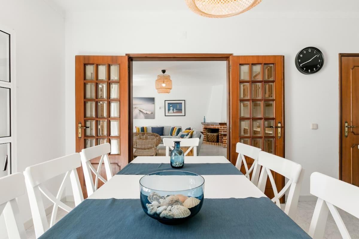 וילה נובה דה קסלה Beachfront Villa With Private Pool In Manta Rota מראה חיצוני תמונה