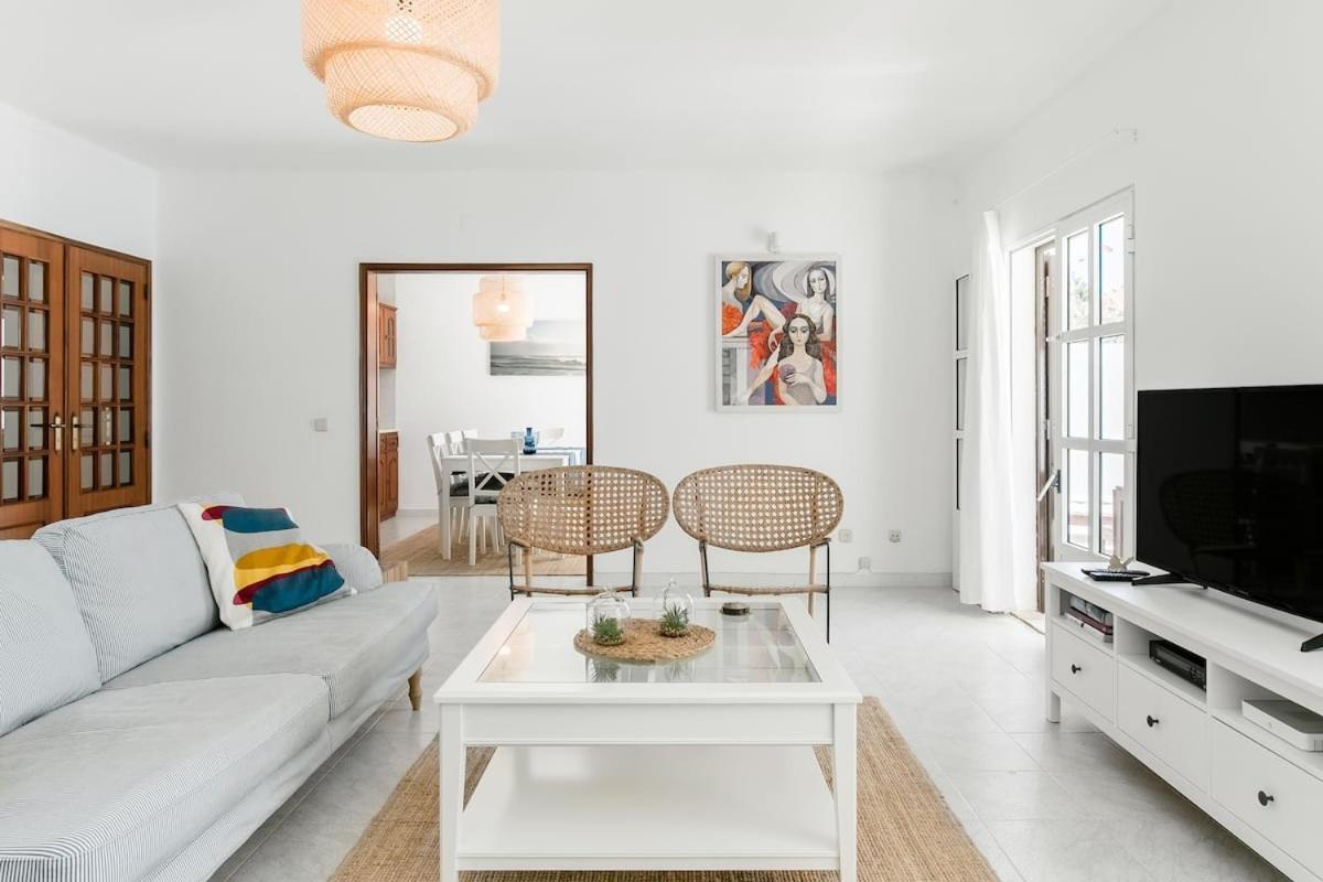 וילה נובה דה קסלה Beachfront Villa With Private Pool In Manta Rota מראה חיצוני תמונה