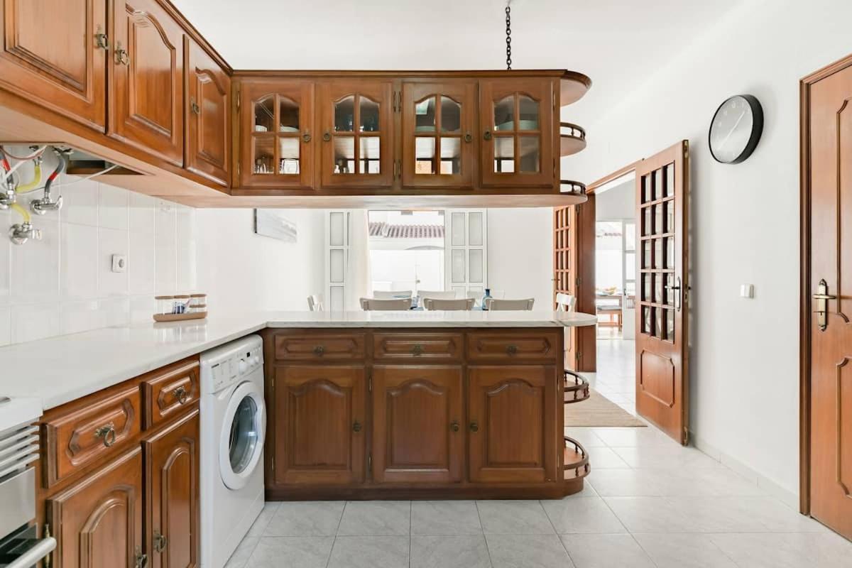 וילה נובה דה קסלה Beachfront Villa With Private Pool In Manta Rota מראה חיצוני תמונה